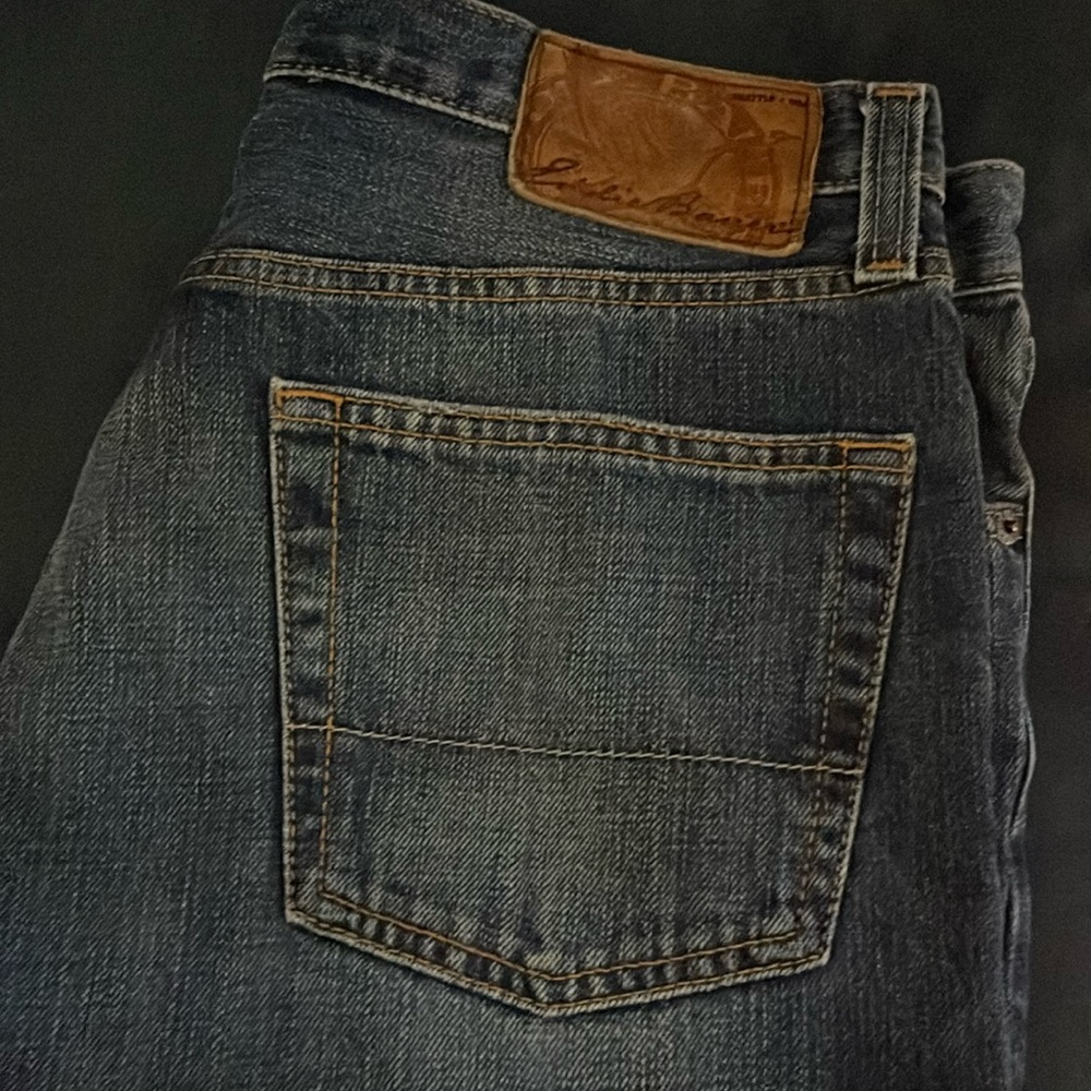 Eddie Bauer men’s bootcut jeans w33 x l32 slightly distressed style see pics.
